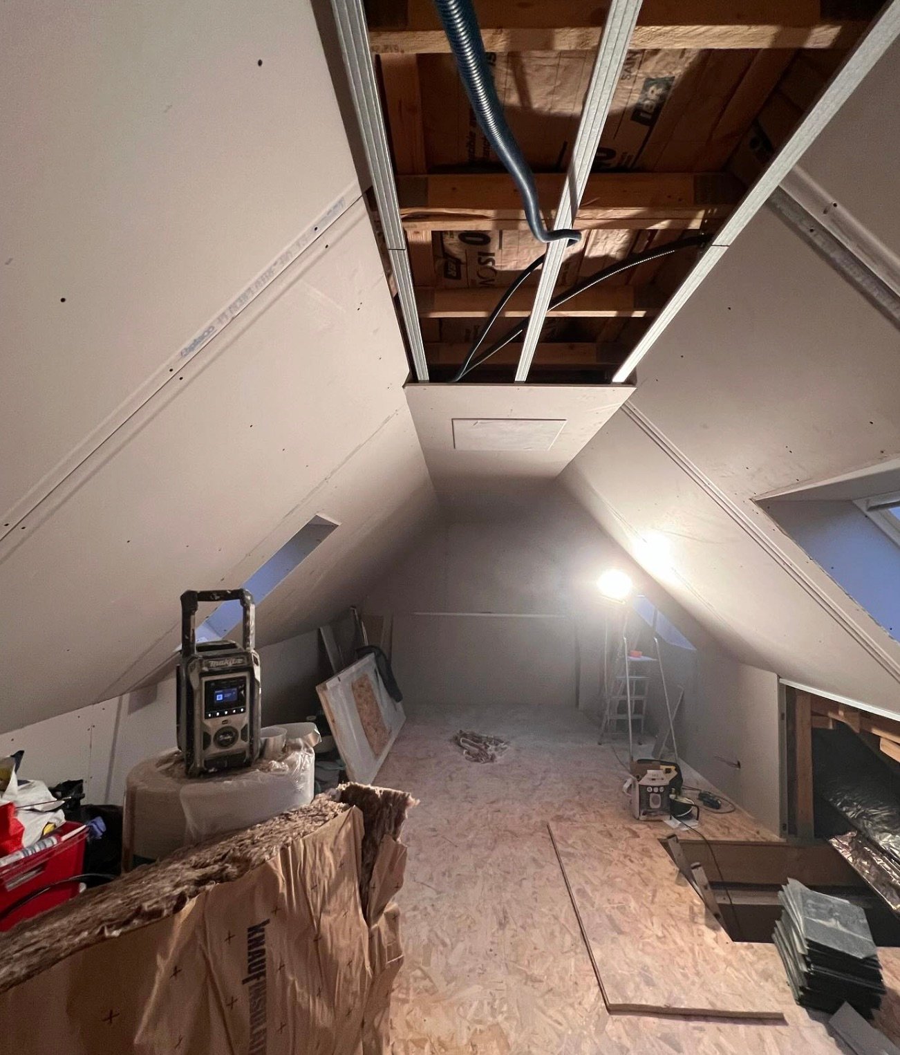 Plafond finition lisse jointoyé – Le Jointeur Rennais